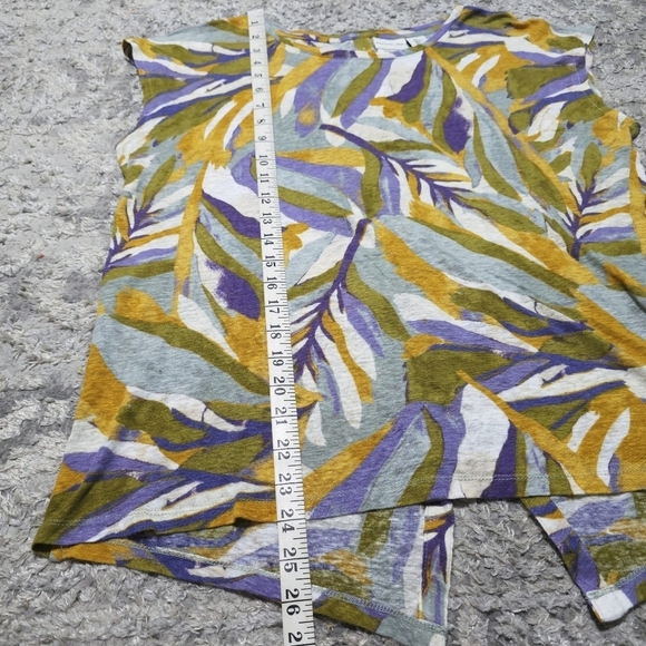 RACHEL ZOE 100% Linen Short Sleeve Multi Color Leaf Blouse, Button Back w/ Vent - Picture 10 of 15